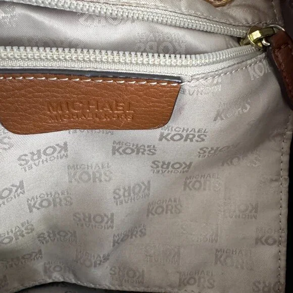 MICHAEL KORS large tote EUC - Picture 6 of 7